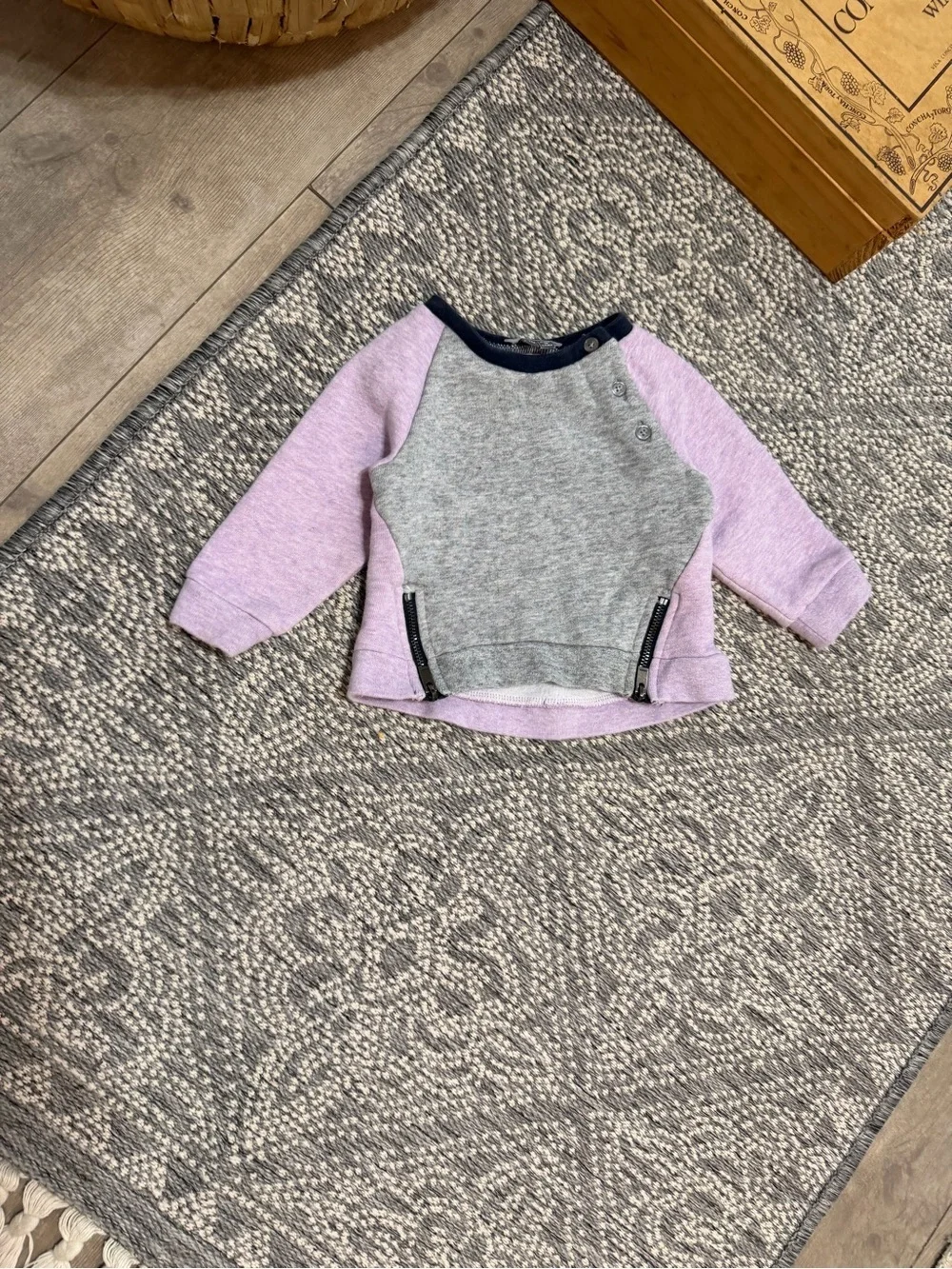 Vince Designer Baby Girl Color Block Sweatshirt Lavender & Grey Size 12 Months